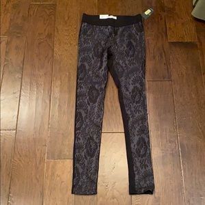 Jessica Simpson lace leggings